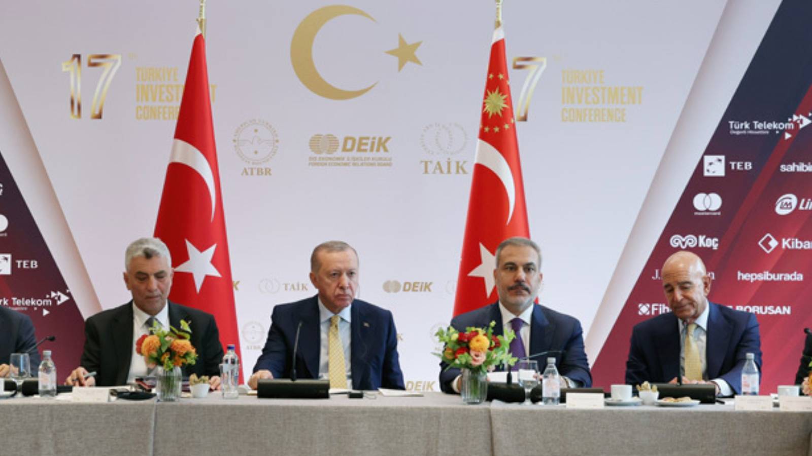 cumhurbaskani erdogan abd ile savunma sanayii is birligimizin engel ve kisitlamalardan bir an evvel kurtarilmasi lazim PKzRqXD4