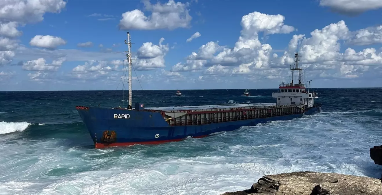 kandirada karaya oturan geminin kurtarilmasi icin calisma baslatildi x5mRepiY