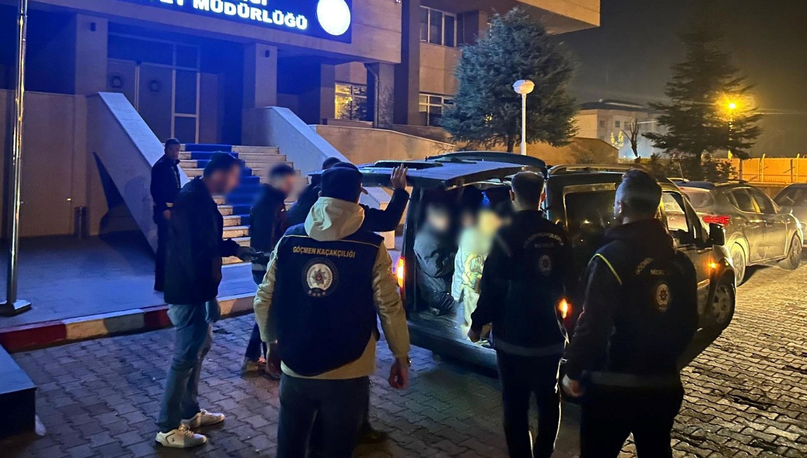 bagajdan 10 kacak gocmen cikti 3byFLJ11.jpg