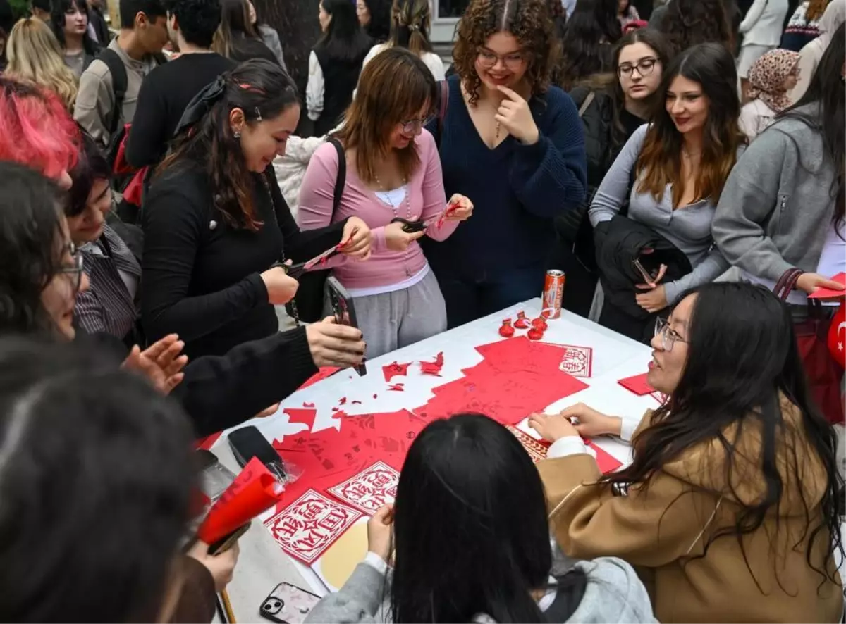 cin kultur festivali bogazicinde KYMhYCfr.jpg