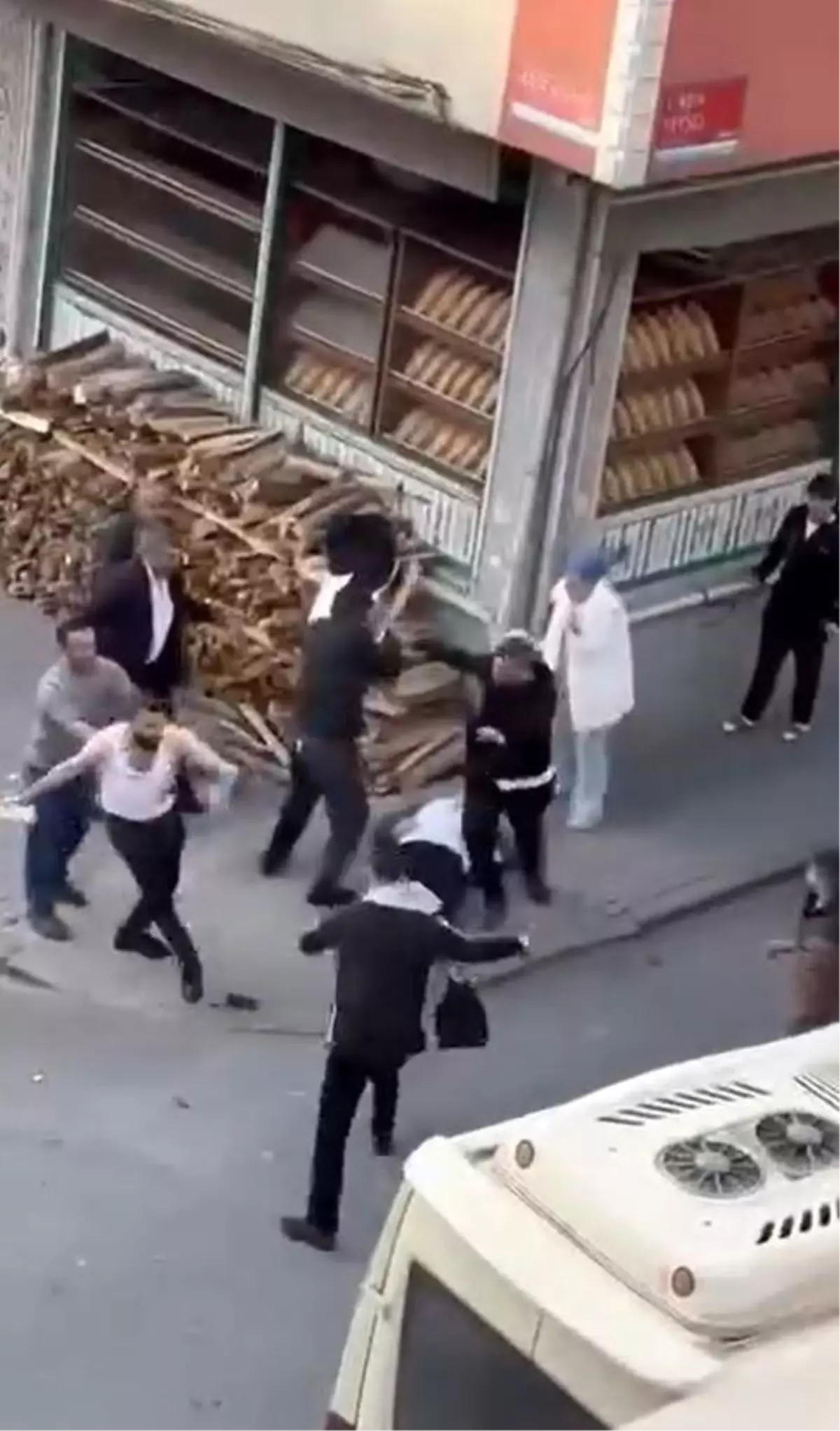 kucukcekmecede bicakli ve sopali kavga 5 yarali cCXHY2Ub.jpg