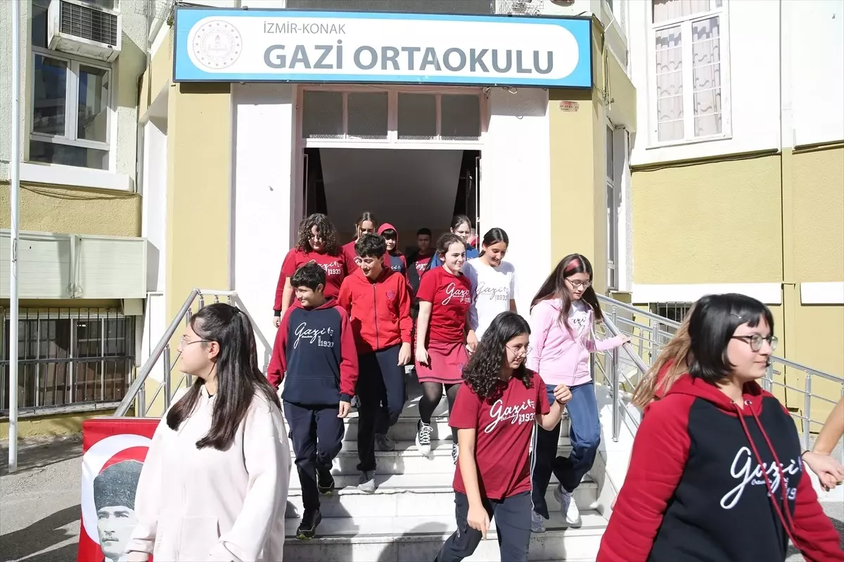 okullarda afet tatbikatlari gerceklestirildi WJIJDwwE.jpg