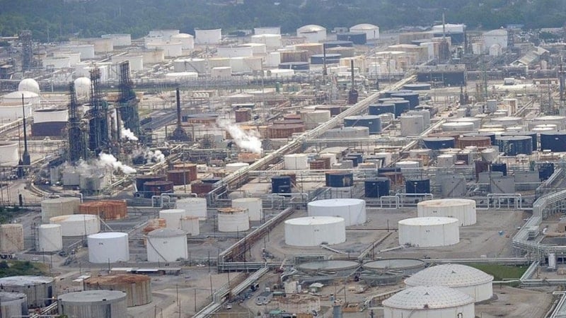 Orta Doğu’daki Gerilimler Benzo Fiyatlarını Tırmandırıyor