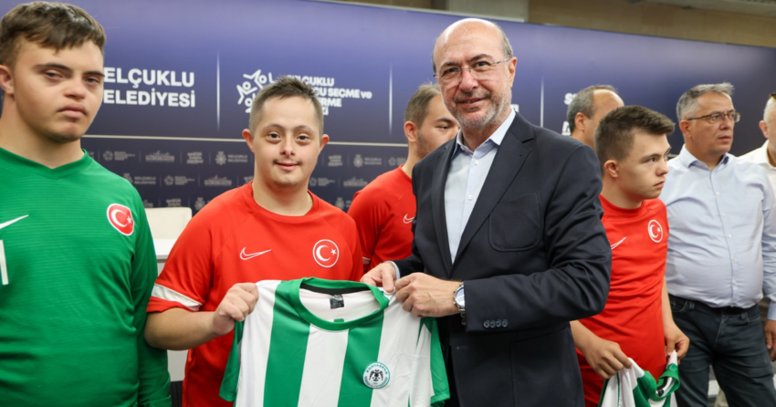 Konyadabaskan pekyatirmaci down sendromlu milli takimla bulustu GKghsGJ4